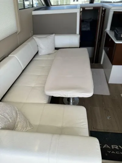 Mjm Grand Yacht Photos Pics 2020 Carver C36 Command Bridge - Image 74