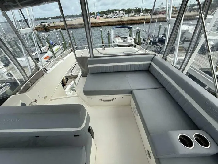 Mjm Grand Yacht Photos Pics 2020 Carver C36 Command Bridge - Image 17