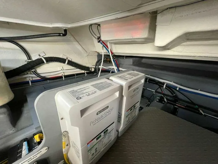 Mjm Grand Yacht Photos Pics 2020 Carver C36 Command Bridge - Image 42