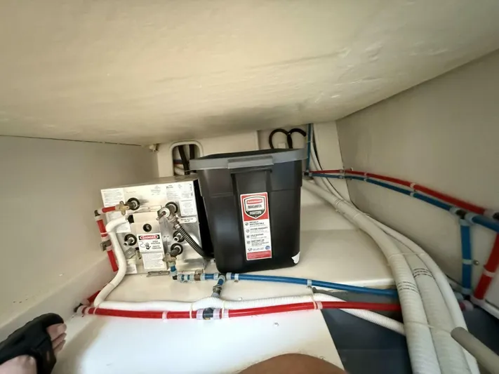 Mjm Grand Yacht Photos Pics 2020 Carver C36 Command Bridge - Image 99