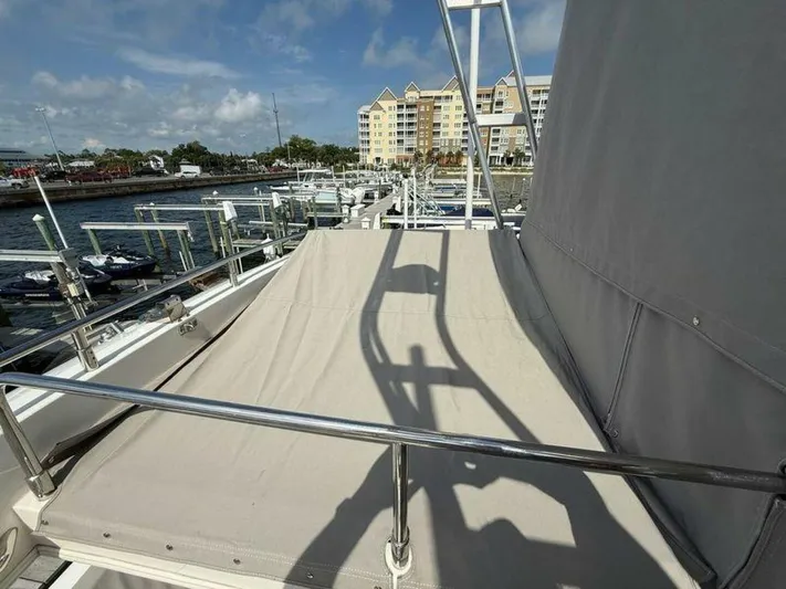 Mjm Grand Yacht Photos Pics 2020 Carver C36 Command Bridge - Image 15