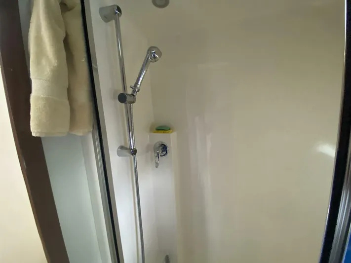 Mjm Grand Yacht Photos Pics 2020 Carver C36 Command Bridge - Image 95