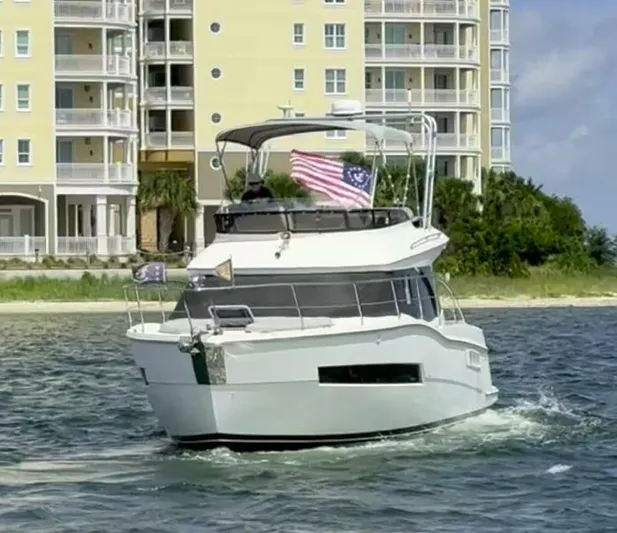 Mjm Grand Yacht Photos Pics 2020 Carver C36 Command Bridge - Image 3