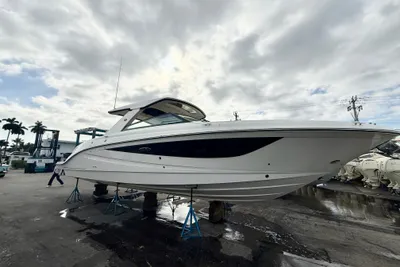 Sea Ray SLX 400 Outboard