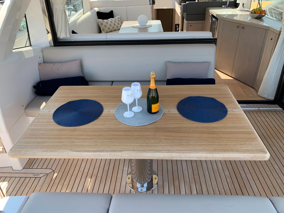 2020 Sunseeker 54 
