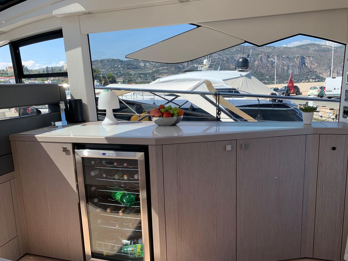 2020 Sunseeker 54 