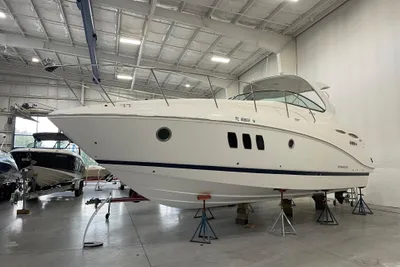 Rinker EX 370