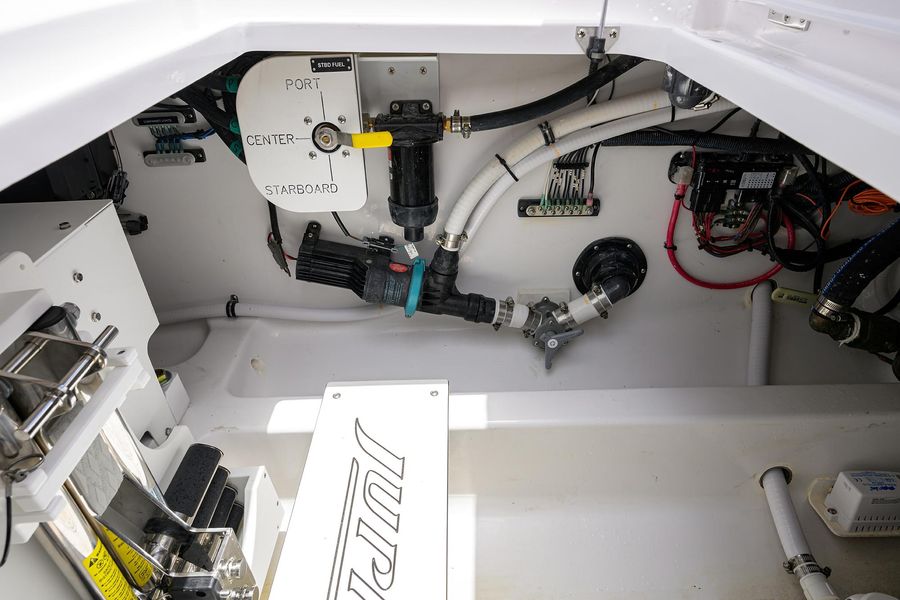 2023 Jupiter 40 Center Console