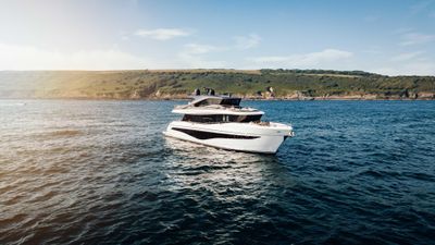Yacht