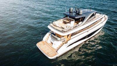 Yacht