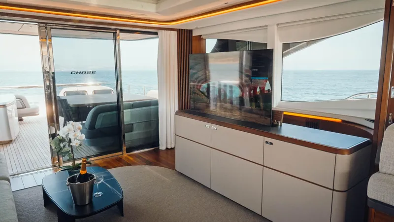 Chase Yacht Photos Pics 