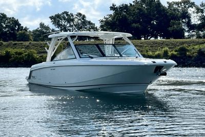 Boston Whaler 320 Vantage