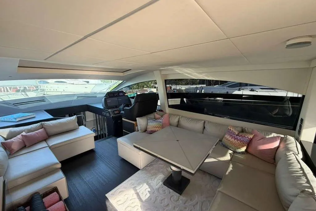 2015 Pershing 70 Yachts à moteur à vendre - YachtWorld