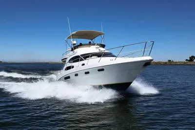 Sealine F37