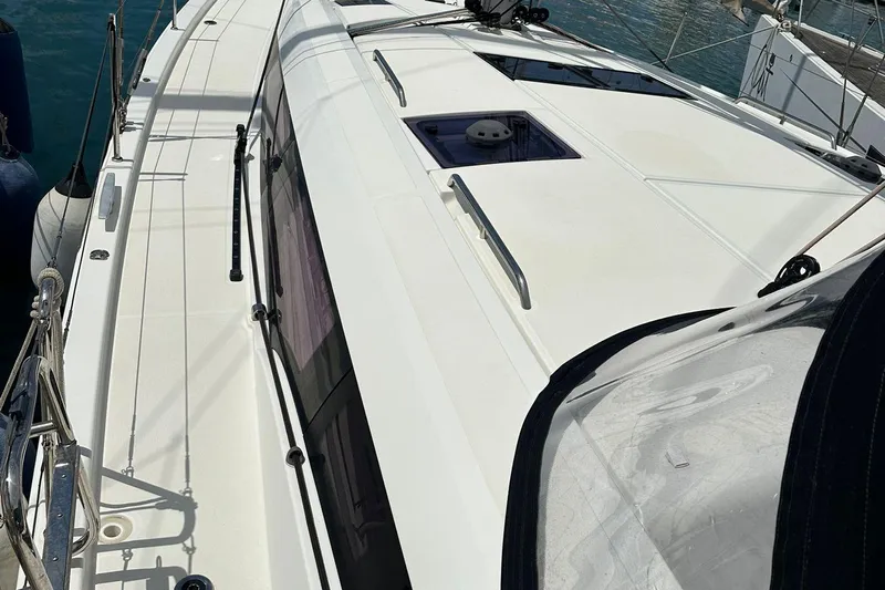  Yacht Photos Pics Jeanneau 51 2019