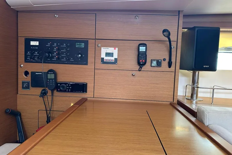  Yacht Photos Pics Jeanneau 51 2019