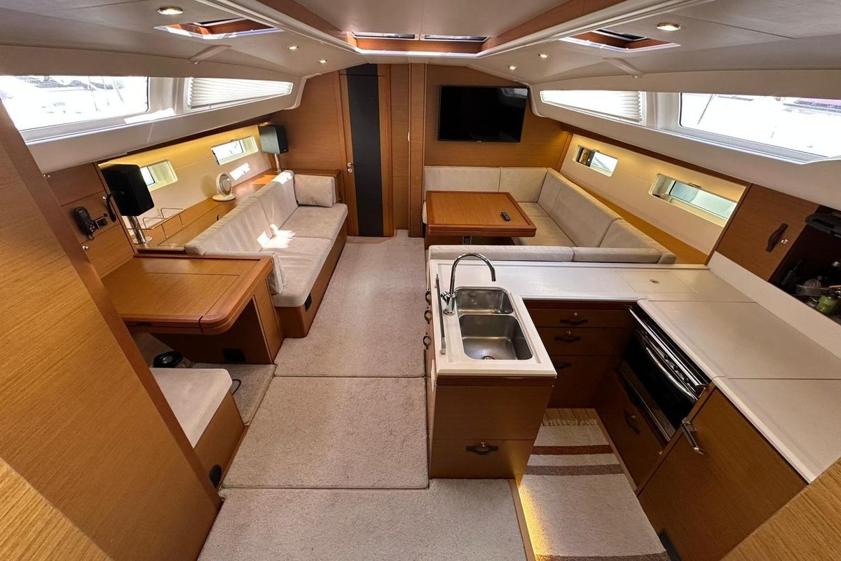2019 Jeanneau 50 