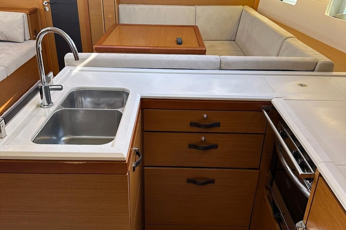 2019 Jeanneau 50 
