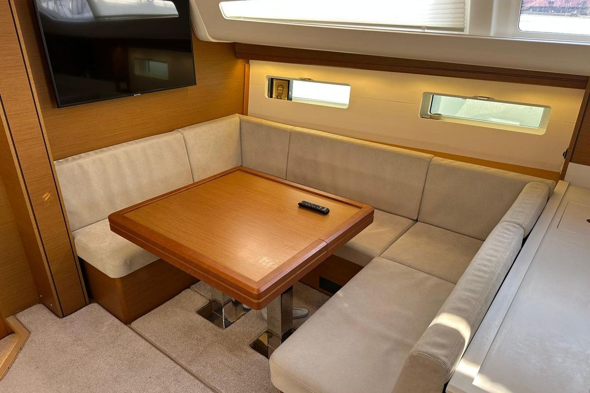 2019 Jeanneau 50 