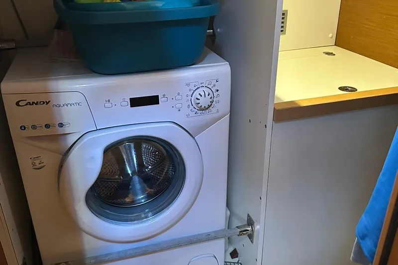  Yacht Photos Pics Jeanneau 51 2019