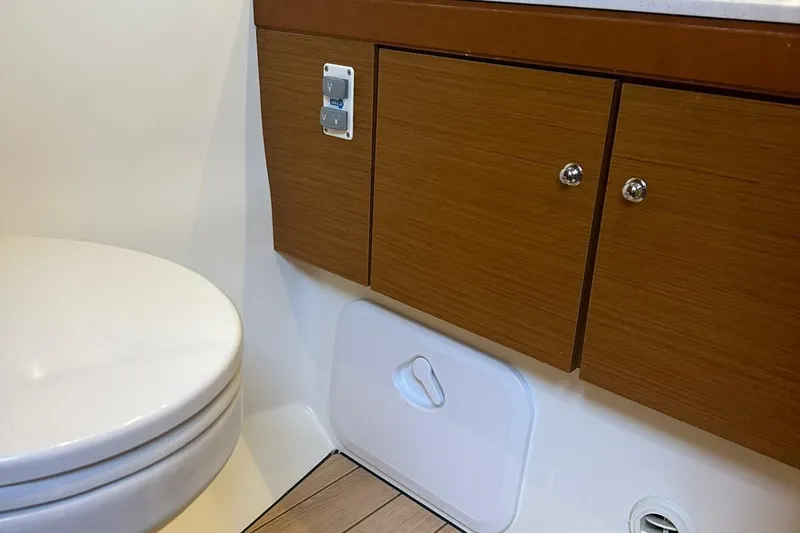  Yacht Photos Pics Jeanneau 51 2019