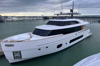 Azimut Magellano 25M