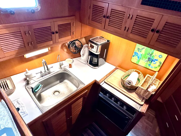 Sans Souci Yacht Photos Pics 