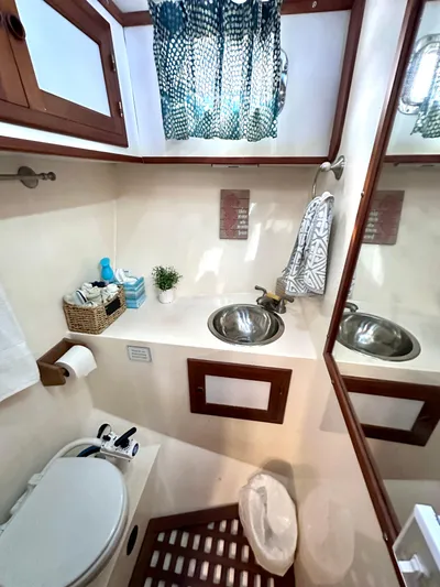 Sans Souci Yacht Photos Pics 