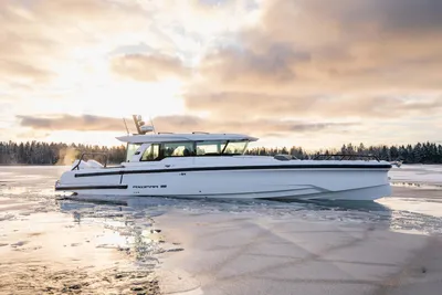 2026 Axopar 38 Cross Cabin