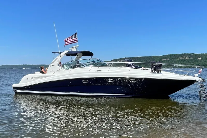 100% Fresh Water Yacht Photos Pics 