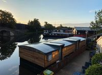 2019 Barge Houseboat Accommodation