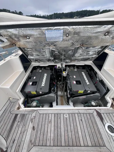 Barbican V Yacht Photos Pics 