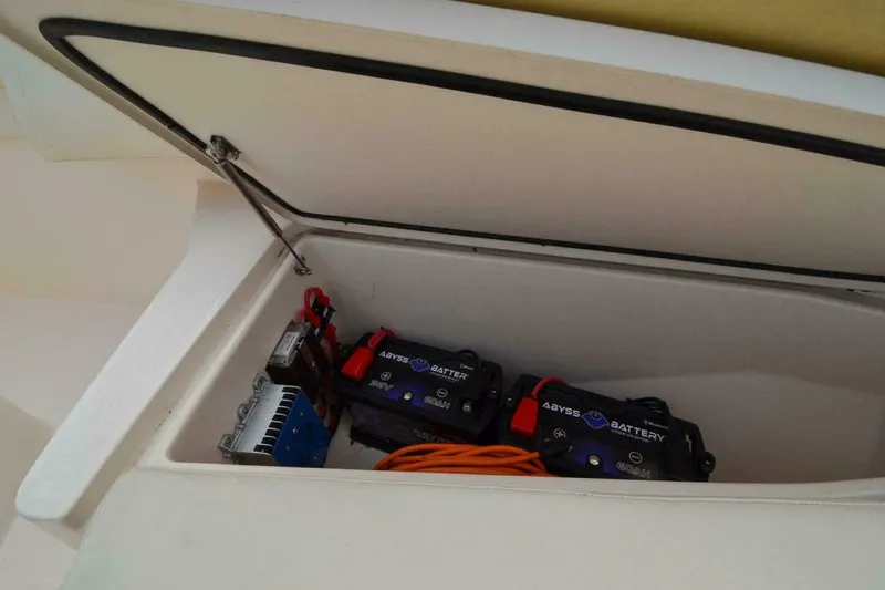  Yacht Photos Pics 2023 Grady-white 336 Canyon - Image 37