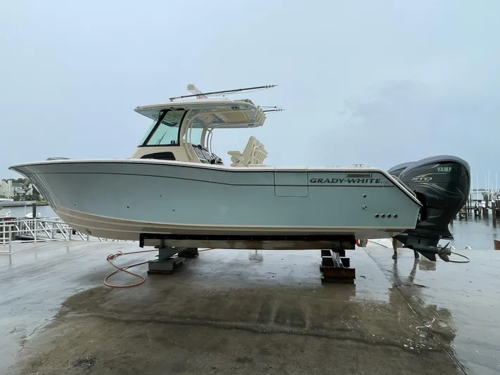  Yacht Photos Pics 2023 Grady-white 336 Canyon - Image 30