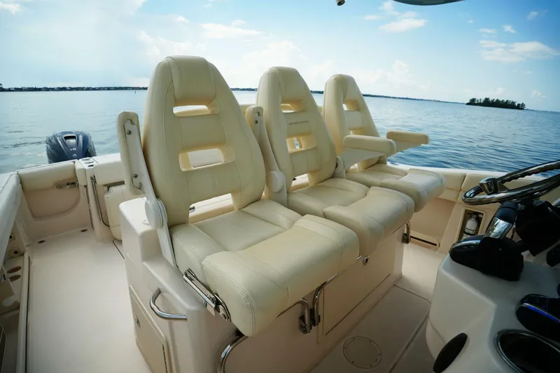  Yacht Photos Pics 2023 Grady-white 336 Canyon - Image 25