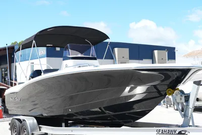 NauticStar 231 Hybrid