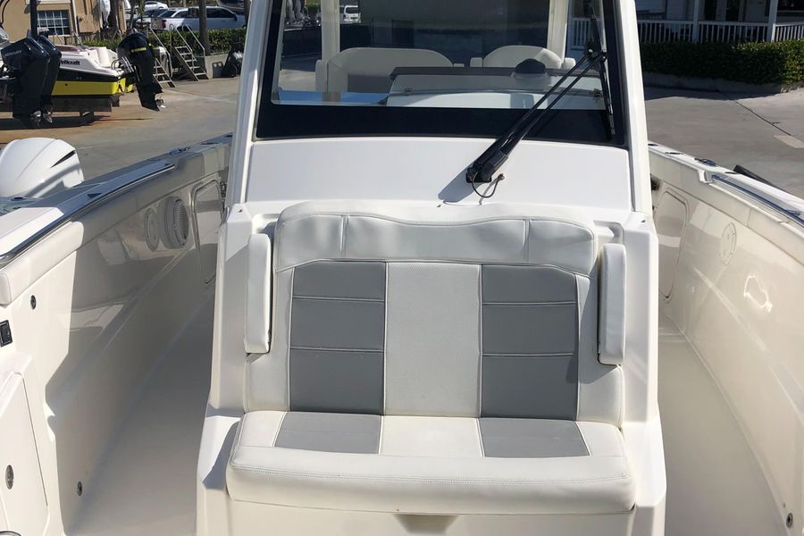 2021 Pursuit S 328