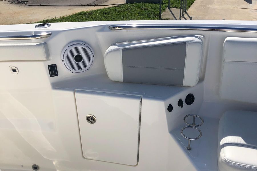 2021 Pursuit S 328