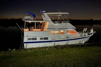 Marine Trader 40 LaBelle Sun Deck