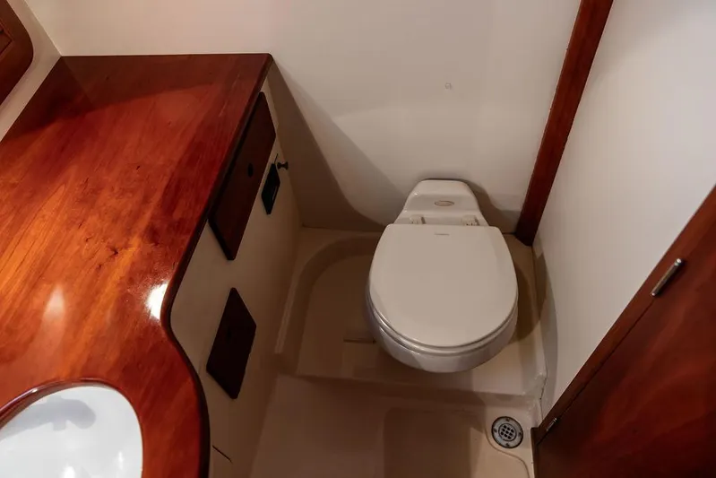 Bella Vita Yacht Photos Pics 