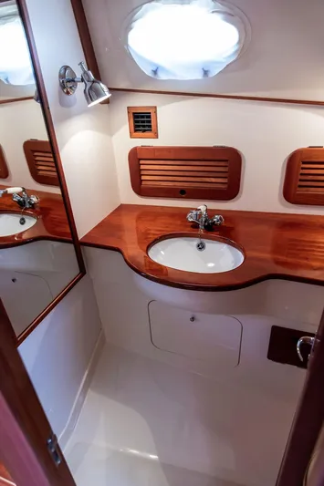 Bella Vita Yacht Photos Pics 