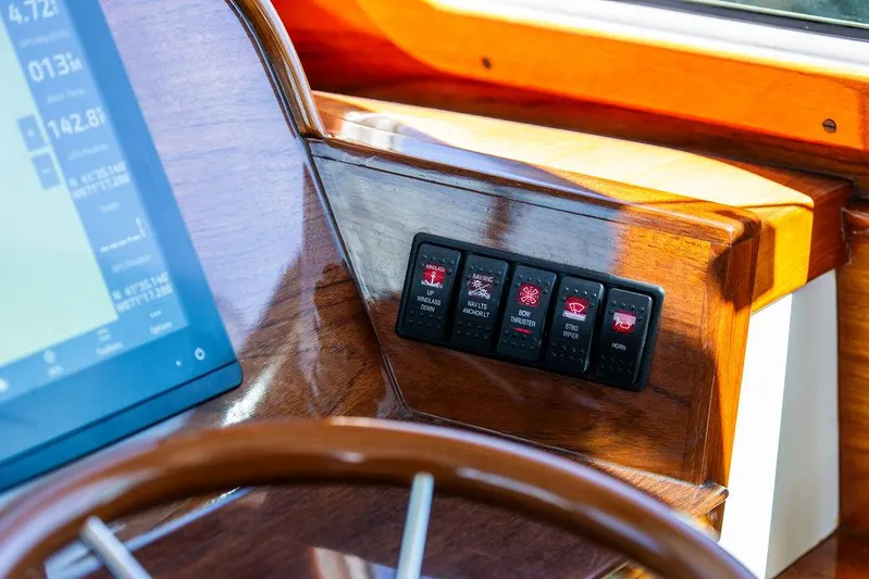 Bella Vita Yacht Photos Pics 