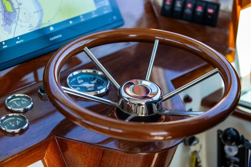 Bella Vita Yacht Photos Pics 