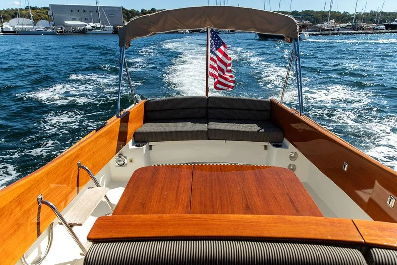 Bella Vita Yacht Photos Pics 