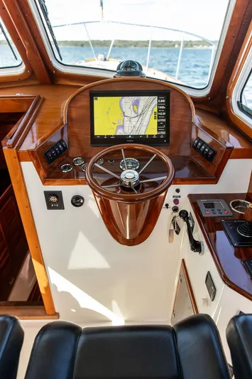 Bella Vita Yacht Photos Pics 