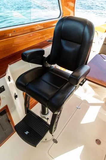 Bella Vita Yacht Photos Pics 