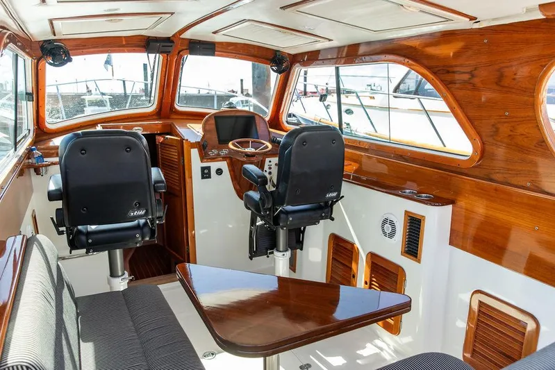 Bella Vita Yacht Photos Pics 