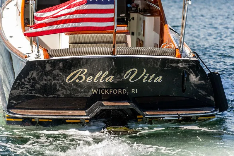 Bella Vita Yacht Photos Pics 
