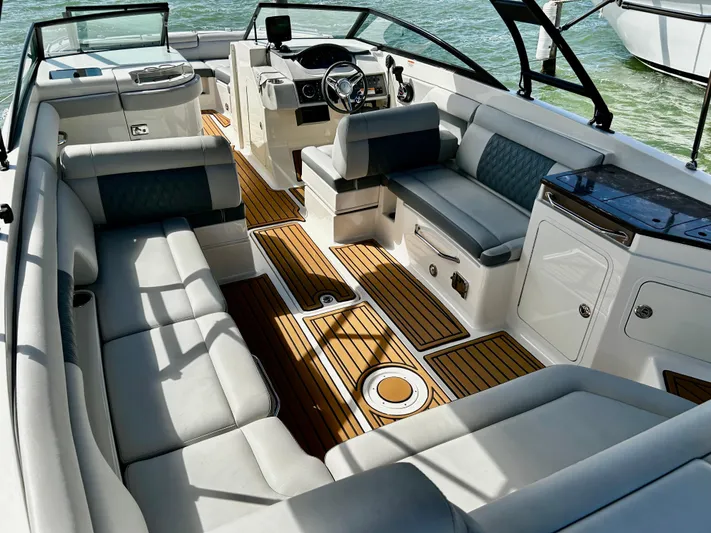 2016 Sea Ray 290 Sundeck @ Cancun Yacht Photos Pics 2016 Sea Ray 290 Sundeck interior with luxurious seating and sleek design.