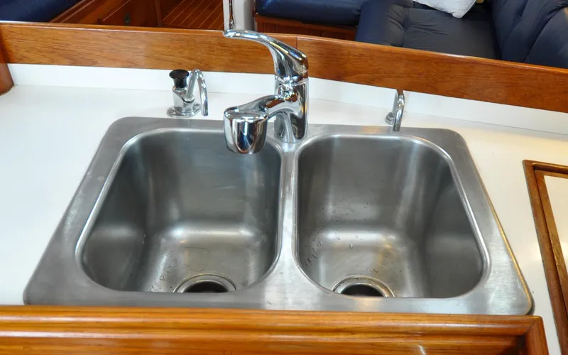 Tammie Norrie Yacht Photos Pics Shannon 43 - Tammie Norrie